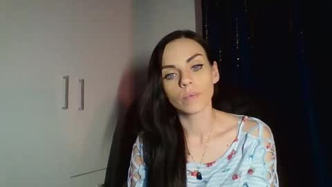 Cassie online show from 10-13-25, 06:19