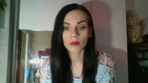 Cassie online show from 12-14-25, 07:58