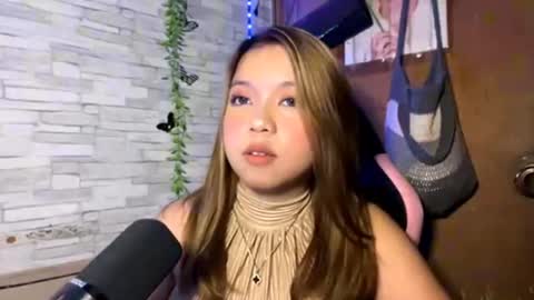 Snapshot of cassihaberkorn chatting on 07-08-26, 03:16 Adeline online show from 07-08-26, 03:16