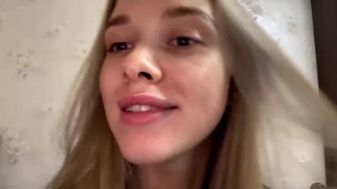 Anessa online show from 10-11-25, 01:31
