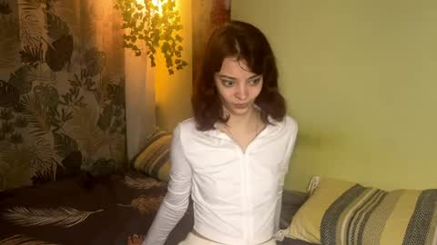 Snapshot of cassyvixen chatting on 05-11-26, 06:27 Cassy online show from 05-11-26, 06:27