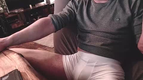 Snapshot of casual_chris chatting on 10-23-25, 02:22 fickschnitten online show from 10-23-25, 02:22