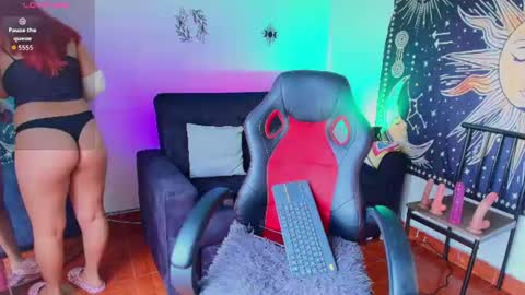 Snapshot of cat__moon__ chatting on 06-25-26, 03:27 Karol online show from 06-25-26, 03:27