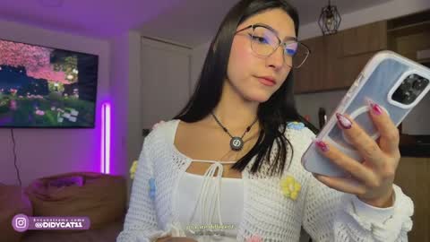 Snapshot of cat_didy chatting on 04-08-26, 04:18 Didy online show from 04-08-26, 04:18