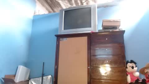 Snapshot of cat_woman05 chatting on 03-05-25, 05:18 cat woman05 online show from 03-05-25, 05:18