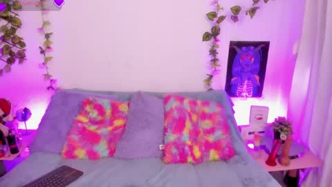 Cata green model independient online show from 09-25-25, 08:12