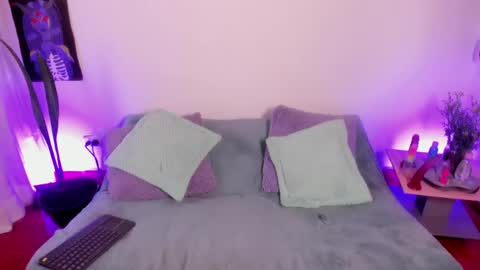 Snapshot of cata_greenn chatting on 04-23-26, 07:38 Cata green model independient online show from 04-23-26, 07:38