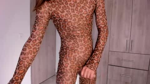 Snapshot of cata_n_cami chatting on 05-31-26, 11:50 cata_n_cami online show from 05-31-26, 11:50