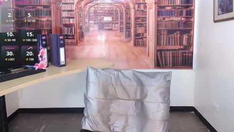 Snapshot of catalella_ar chatting on 12-16-25, 03:22 Queen Catalella online show from 12-16-25, 03:22