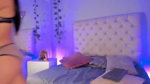 Snapshot of catalella_rouse chatting on 03-01-26, 12:51 catalella_rouse online show from 03-01-26, 12:51