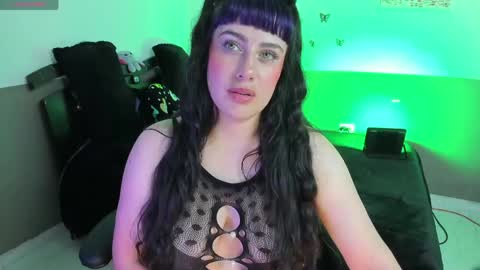 Snapshot of cataleya_blare chatting on 05-03-26, 01:44 LUU online show from 05-03-26, 01:44
