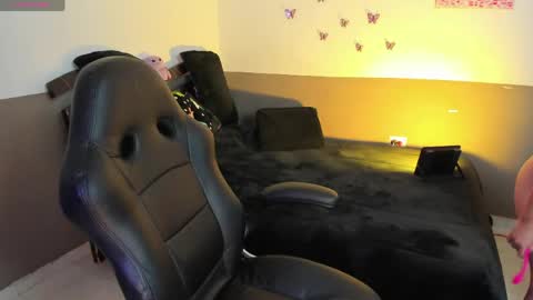 Snapshot of cataleya_blare chatting on 05-09-26, 03:01 LUU online show from 05-09-26, 03:01
