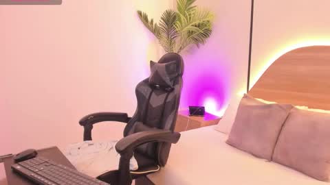 C A T E  online show from 03-03-26, 12:22