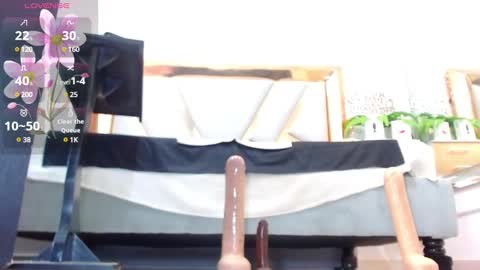 Snapshot of catalillina_love1 chatting on 12-15-24, 04:15 Cata online show from 12-15-24, 04:15