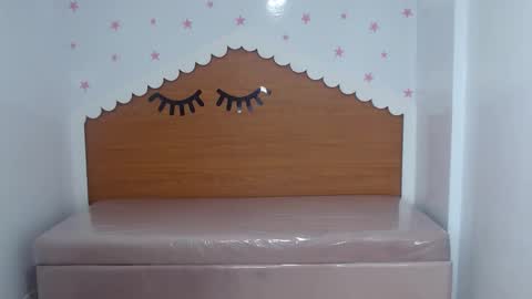 catalina25_t online show from 10-22-25, 08:08