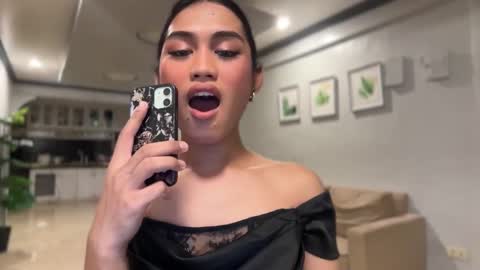 catalina2605 online show from 10-22-25, 07:57