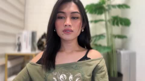 catalina2605 online show from 11-09-25, 04:38