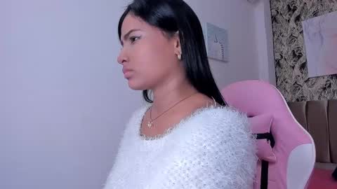 Snapshot of catalina_and_roger chatting on 01-10-25, 07:04 Cata y Roger online show from 01-10-25, 07:04