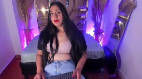 Snapshot of catalina_bustos chatting on 02-28-25, 03:59 Catalina bustos online show from 02-28-25, 03:59