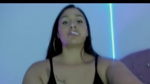 Snapshot of catalina_bustos chatting on 09-29-25, 09:52 Catalina bustos online show from 09-29-25, 09:52