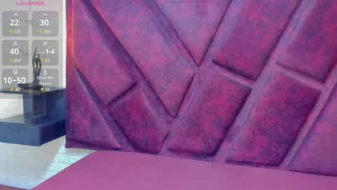 Snapshot of catalina_clark chatting on 03-28-26, 11:43 Catalina online show from 03-28-26, 11:43