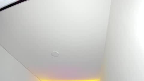 Snapshot of catalina_hot7 chatting on 10-31-25, 03:40 catalina_hot7 online show from 10-31-25, 03:40