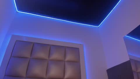 Snapshot of catalina_jade chatting on 12-16-25, 08:25 Cata online show from 12-16-25, 08:25