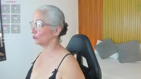 Snapshot of catalina_villan chatting on 07-11-26, 06:54 C A T A L I N A online show from 07-11-26, 06:54