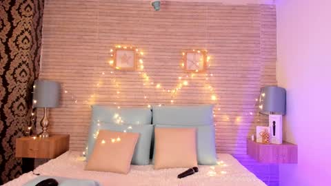 CatalinnaThompson online show from 12-09-24, 11:58