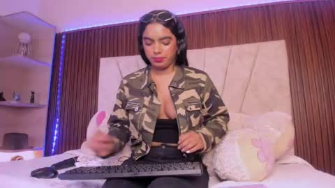 Snapshot of catalleya_f chatting on 05-01-26, 08:02 catalleya_f online show from 05-01-26, 08:02