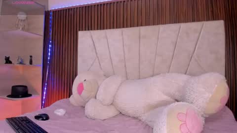 Snapshot of catalleya_f chatting on 05-14-26, 07:53 catalleya_f online show from 05-14-26, 07:53