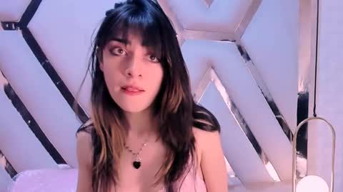 Snapshot of catarinamayer1 chatting on 10-11-25, 10:19 catarinamayer1 online show from 10-11-25, 10:19