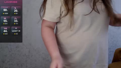 Snapshot of catch_fortune chatting on 11-07-25, 04:12 Ana online show from 11-07-25, 04:12