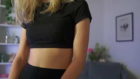 Snapshot of catecrago_ chatting on 02-10-25, 11:57 catecrago online show from 02-10-25, 11:57