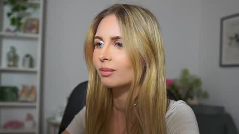 Snapshot of catecrago_ chatting on 03-08-25, 02:08 catecrago online show from 03-08-25, 02:08