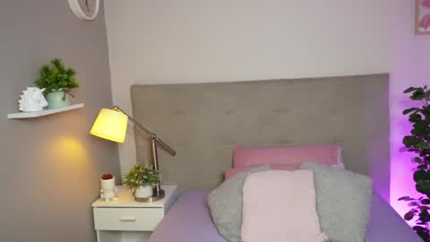 Snapshot of caterinezapataa chatting on 12-15-24, 03:24 Caterine Zapata online show from 12-15-24, 03:24