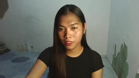 Snapshot of catherine_365 chatting on 09-17-25, 06:37 catherine_365 online show from 09-17-25, 06:37