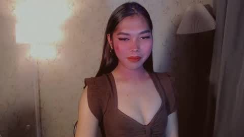 Snapshot of catherine_365 chatting on 10-23-25, 06:17 catherine_365 online show from 10-23-25, 06:17