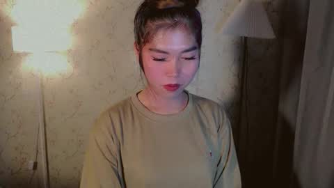 Snapshot of catherine_365 chatting on 10-28-25, 07:05 catherine_365 online show from 10-28-25, 07:05