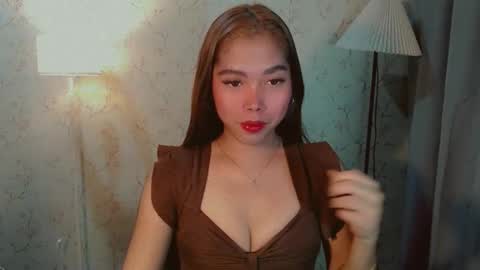 Snapshot of catherine_365 chatting on 11-08-25, 07:01 catherine_365 online show from 11-08-25, 07:01