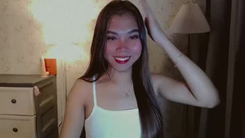 Snapshot of catherine_365 chatting on 11-22-25, 06:40 catherine_365 online show from 11-22-25, 06:40