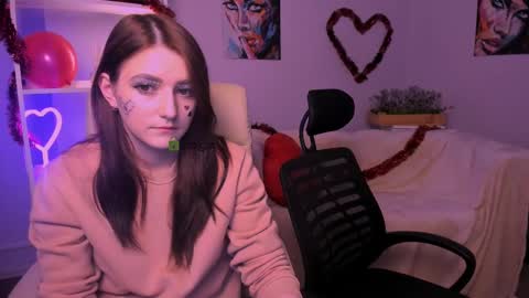 Snapshot of catherine_kitty chatting on 02-14-25, 04:31 Catherine online show from 02-14-25, 04:31