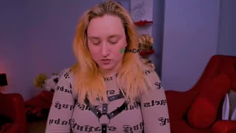 Snapshot of catherine_kitty chatting on 02-24-25, 10:37 Catherine online show from 02-24-25, 10:37