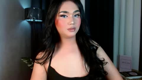 Snapshot of catherine_louise chatting on 11-09-25, 01:26 cath online show from 11-09-25, 01:26