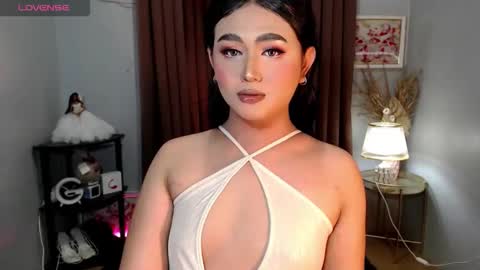 Snapshot of catherine_louise chatting on 11-23-25, 01:38 cath online show from 11-23-25, 01:38