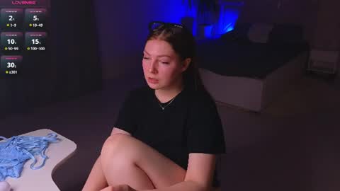 Snapshot of catherine_river chatting on 07-19-26, 04:44 Catherine online show from 07-19-26, 04:44