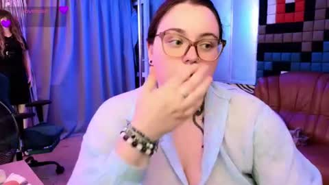 Snapshot of catherineclaire chatting on 07-18-26, 05:39 catherineclaire online show from 07-18-26, 05:39