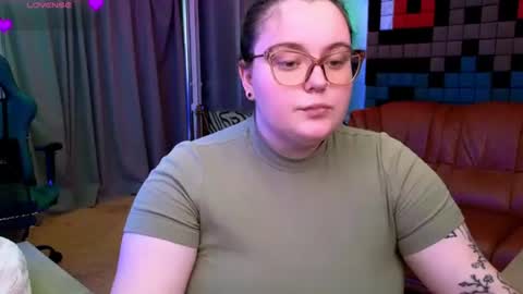 Snapshot of catherineclaire chatting on 07-25-26, 06:05 catherineclaire online show from 07-25-26, 06:05