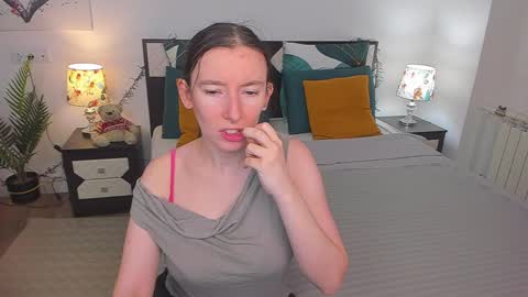 Catrin online show from 12-16-24, 07:58