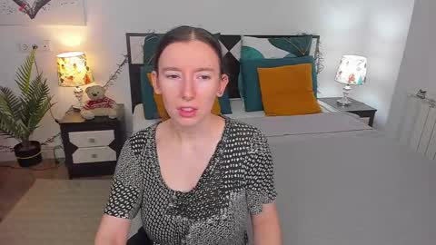 Catrin online show from 12-25-24, 03:40